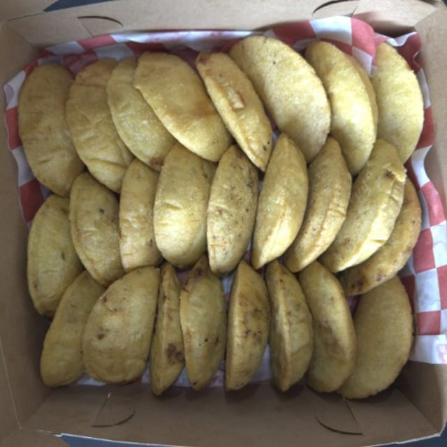 Mini Empanadas Box (25 pcs).